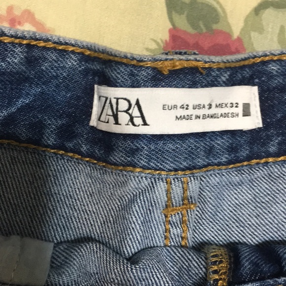 Zara Blue Jean Shorts in perfect condition - Picture 4 of 4